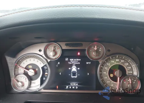 2015 Ram 1500 Laramie Longhorn z USA, uszkodzony, nr VIN 1C6RR7PT3FS598952